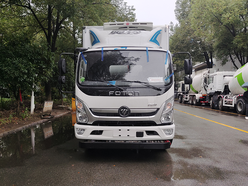 国六 5米福田奥铃医疗废物车